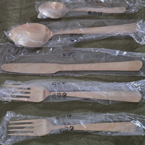 Oslo Matte Gold Stainless Steel 5 Piece Cutlery Set - Service for 1 - Picture 8 of 10